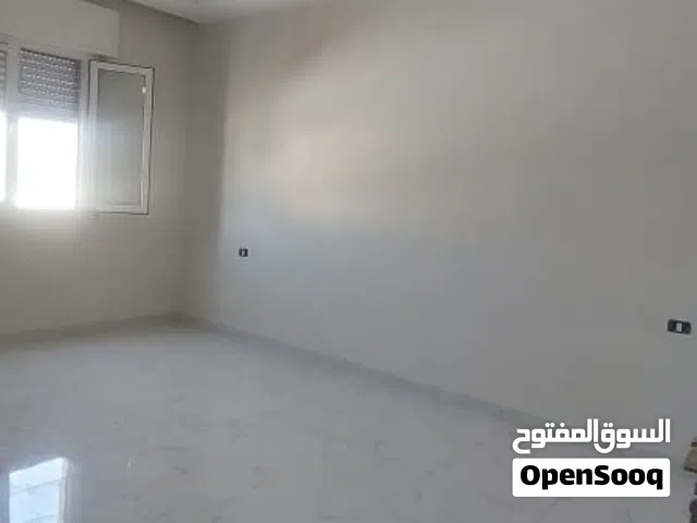 متوفر شقتين جدد عرسان أو عائله صغيره زناته القديمه ع الرئيسي