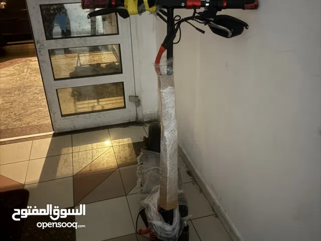 للبيع سكوتر كهربائي بحالة ممتازة – استعمال خفيف