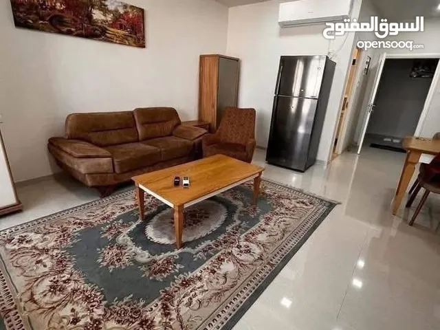 استوديو مفروش للايجار قرب المناره ودوار الساعه