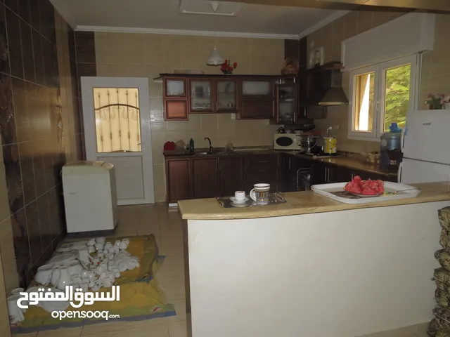600 m2 4 Bedrooms Villa for Sale in Tripoli Al-Serraj