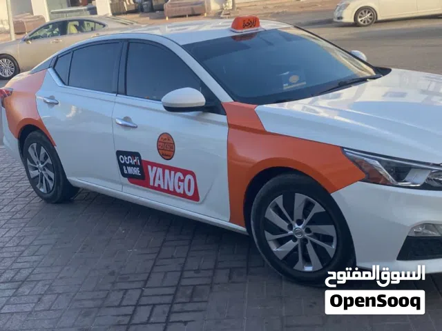2020 نيسان التيما S