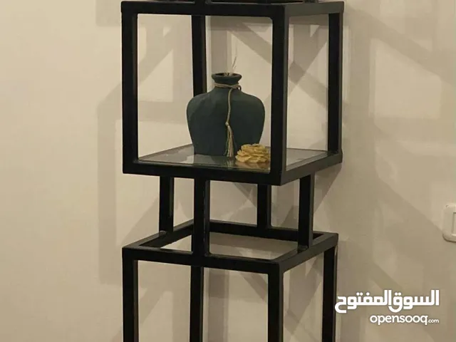 ارفف عرض ديكورات او بضاعه حديد ومرش ارتفاعه 1,73 0,35×0,35 ابعاد