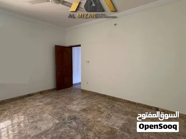 300 m2 5 Bedrooms Townhouse for Rent in Basra Baradi'yah