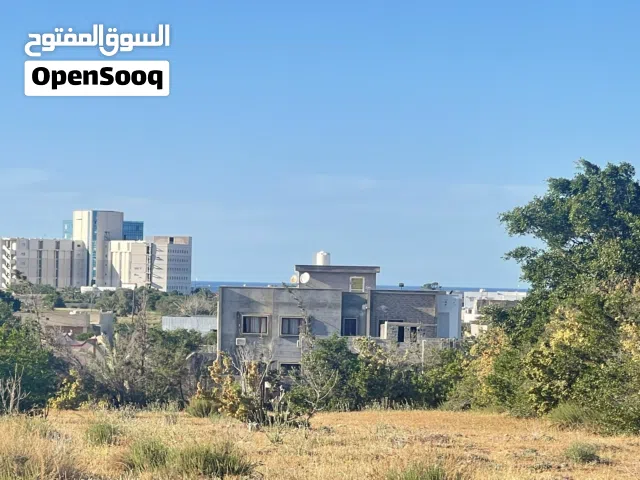 ارض بسعر خيالي وموقع سياحي بالقرب من بحر