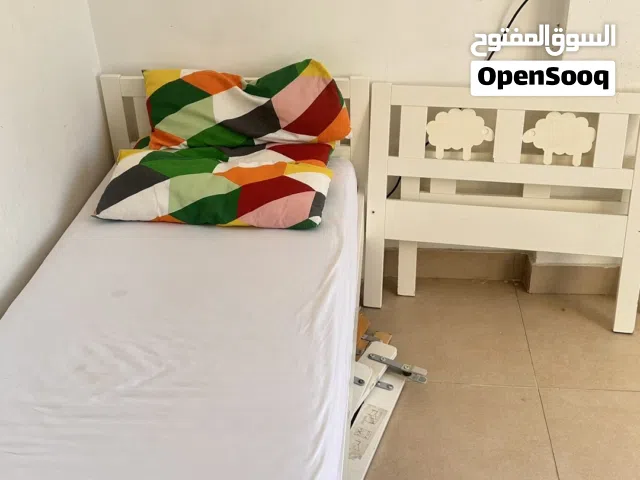 2 سرير أطفال من ايكيا بحالة جيده جدا
