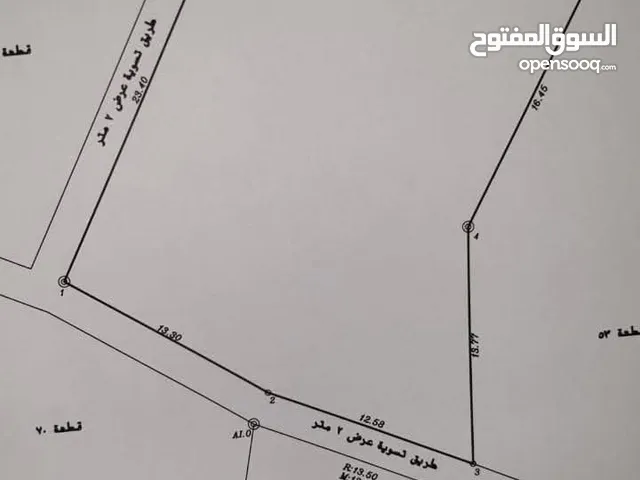 ارض مشجره زيتون طابو مربعة الشكل قريبه جدا من الخدمات سهله الوصول