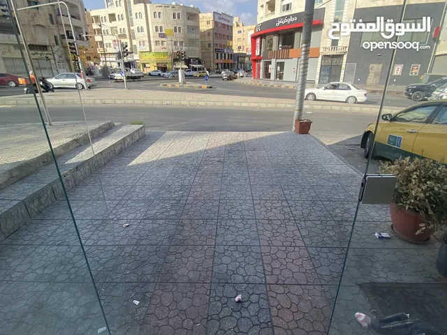 مطعم حمص فول فلافل للبيع فقط موقع مميز في طبربور
