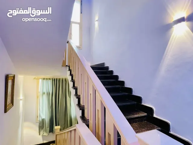 500 m2 5 Bedrooms Townhouse for Sale in Tripoli Abu Saleem