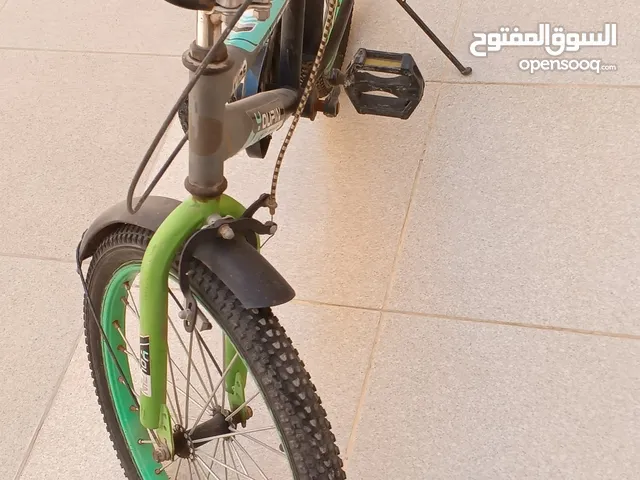 دراجة هوائية للبيع بسعر مغري جدا فقط 30دينار