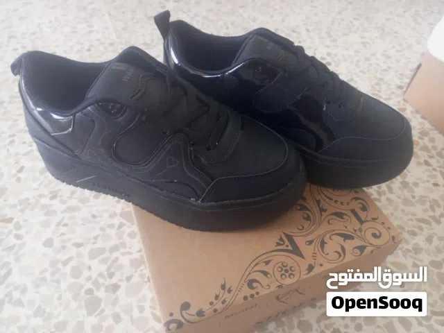 أحذية نسائية Wanmex