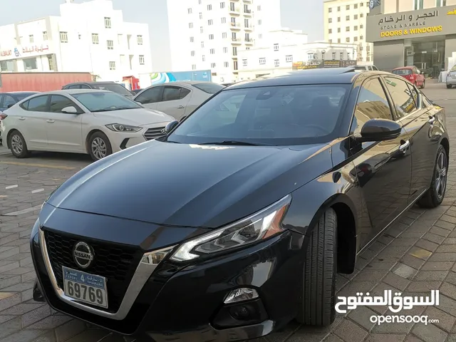 Nissan Altima SV in Muscat