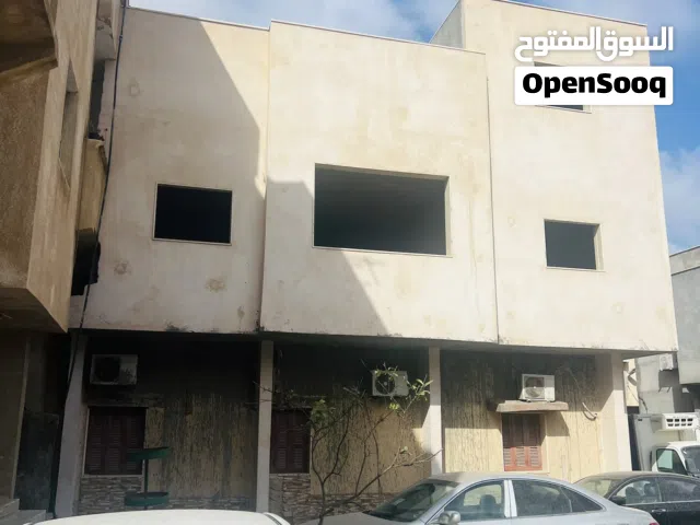منزل للبيع ثلاتة واجهات (اقرا الوصف)