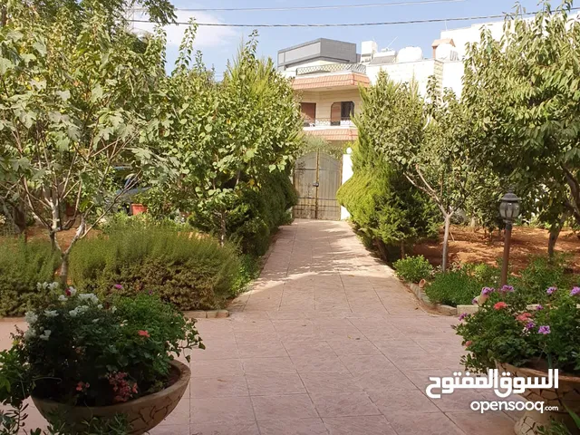 450 m2 More than 6 bedrooms Townhouse for Sale in Amman Dahiet Al Ameer Rashed