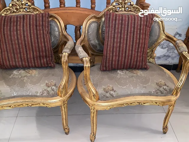 كرسين انتيكه وترابيزه مدهب بحاله ممتازه