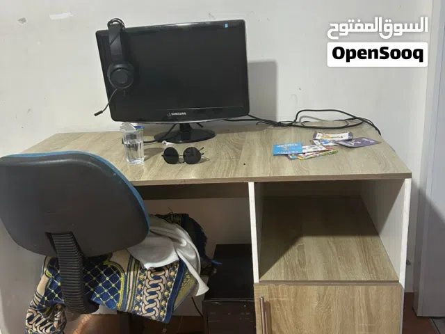 تم تنزيل السعر الان مكتب بحاله  جيده جدا لون خشابي