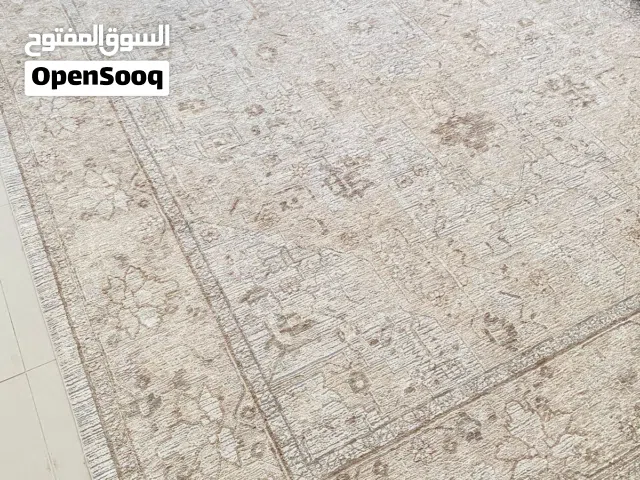 زولية لون بيج