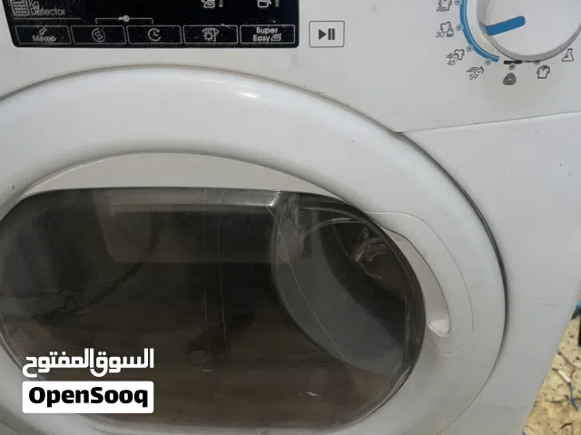 حماصه ملابس كاندي ايطالي شغالة مية بالمية بس درج المي مكسور ومش مأثر عليها