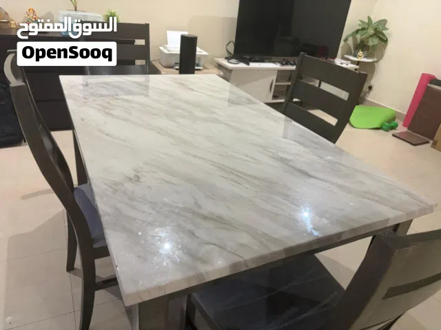 Dining Table with 4 chairs
