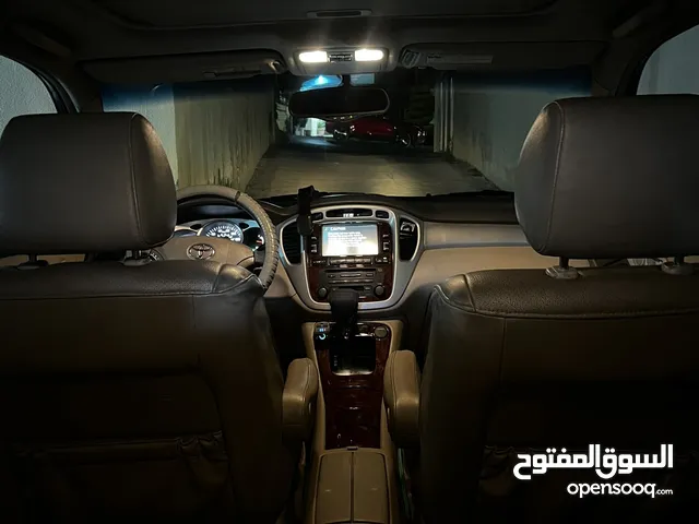تويوتا هايلاندر فل كامل بحالة ممتازة 2006