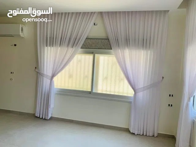 شقه للايجار ب اجمل المناطق ام الشرايط رام الله لمن يبحث عن الراحة والهدوء مساحة واسعة بناء جديد