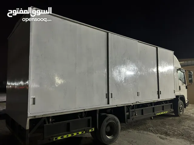 Box Isuzu 2020 in Al Sharqiya