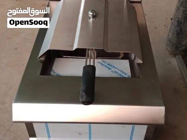 يو جدلدينا ماست  وقطاعه والات شورما وكل طلبك هنه متوفر ماعليك الااتواصل معي