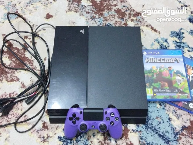 PS4 In Good Condition With 1 Controller/Joystick with 2 CD Games For Free