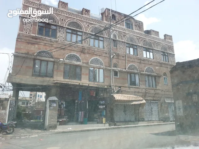 300 m2 More than 6 bedrooms Townhouse for Sale in Sana'a Tahrir Square