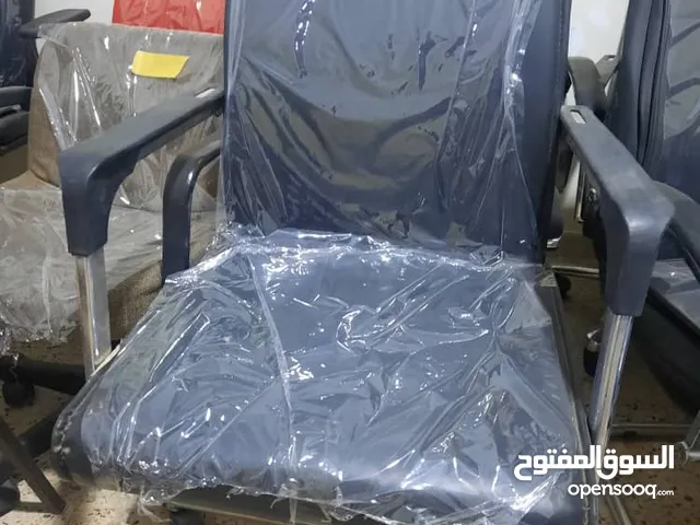كراسي مكتبية ثابت ومتحرك متوفر كميات