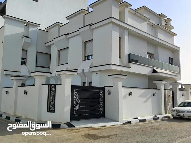 540m2 More than 6 bedrooms Villa for Sale in Tripoli Ain Zara