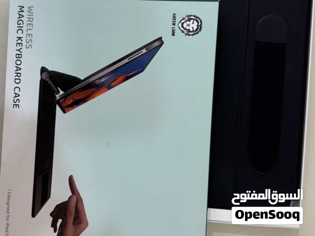 ماجيك كيبورد للبيع