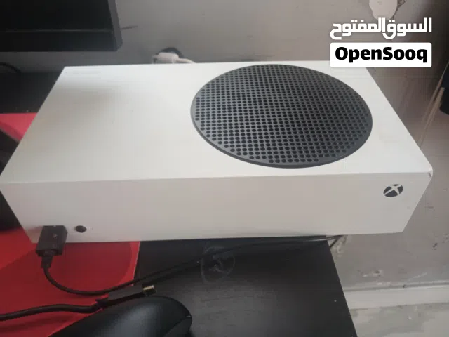 xbox series s in a good condition with 2 controller