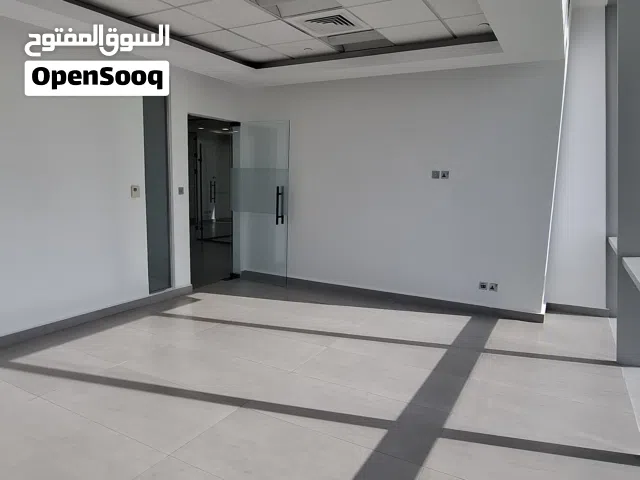 للايجار دور نظيف جاهز في العاصمة مع 3 شهــــــور مجانــــــــــاً