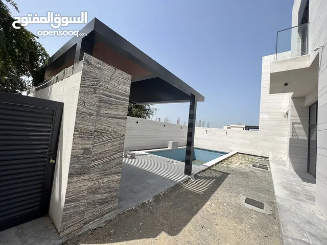 9500ft 5 Bedrooms Villa for Sale in Sharjah Al Khezamia