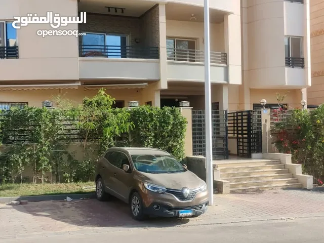 280m2 3 Bedrooms Apartments for Sale in Cairo Fifth Settlement