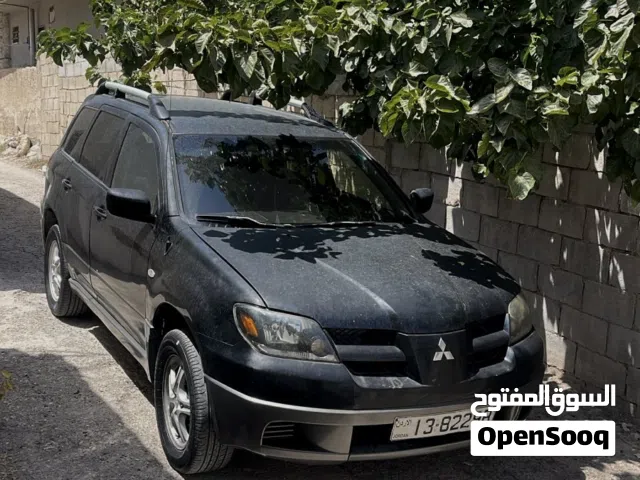 2004 Mitsubishi Outlander Standard