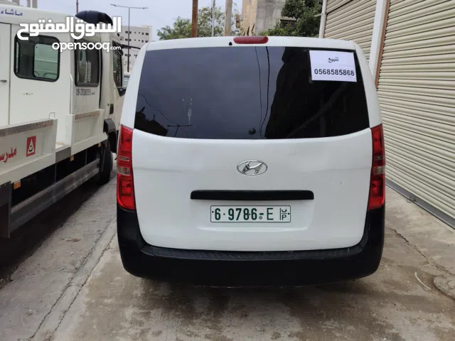 هوندايH1. 2010