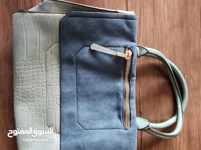 شنطة يد نسائية ماركة بارفوا مستعملة بحالة ممتازة