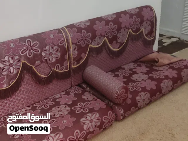 غرفه جلوس كامله طاوله وجلسه 12فراش 12سناده