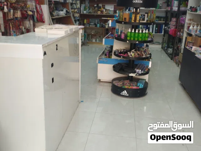 ديكور محل للبيع