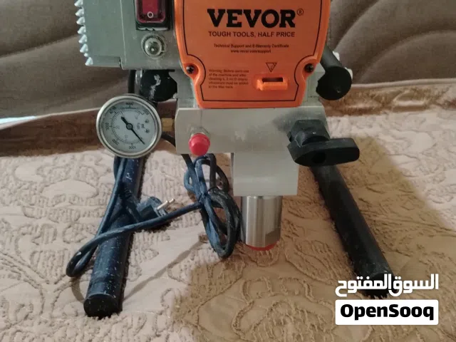 هذا الجهاز هو عبارة عن بخاخ طلاء بدون هواء (Airless Sprayer) من ماركة VEVOR، طراز GD-450. [1, 2]