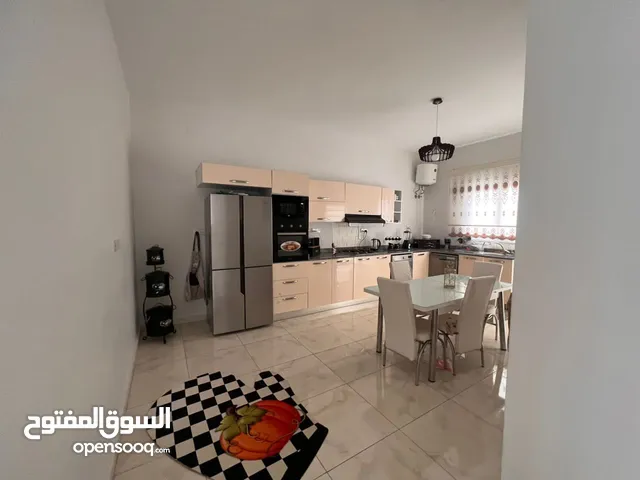 280 m2 More than 6 bedrooms Villa for Sale in Benghazi Al-Rahba