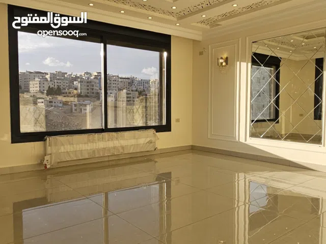 طابق اخير مع روف درج داخلي دوبلكس بتشطيبات مميزه الجبيهه ام زويتينه