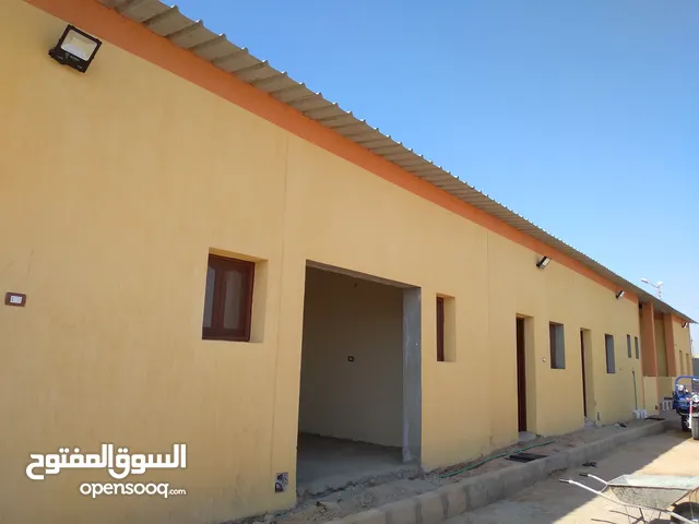 للبيع مصنع 4600 متر رخصة تشغيل و سجل صناعى