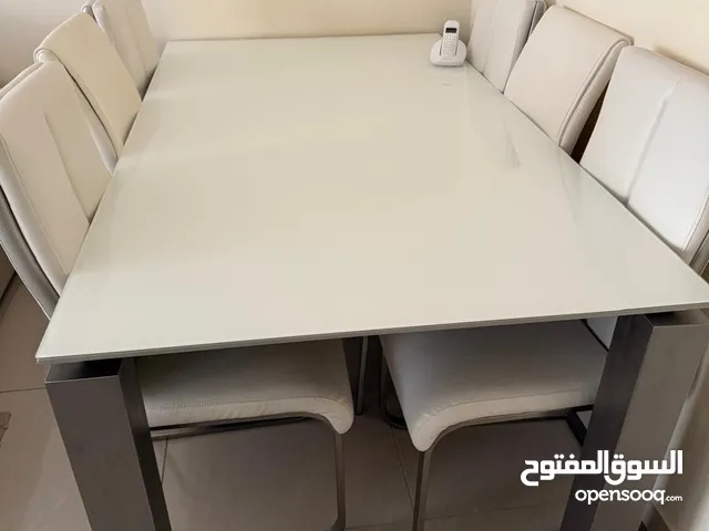 طاوله طعام ست كراسي حجم مستطيل مده الاستخدام لاتتجاوز سنه من هوم سنتر