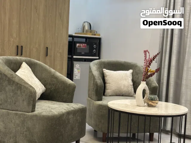 غرف فخمة للإجار الشهري بالخوض 7 وشامل كل شي