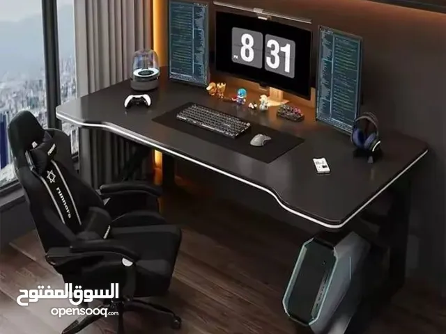 للبيع مكتب جيمنج مع رف للشاشه بسعر يناسب الجميع للطلب عبر رقمي الوتس