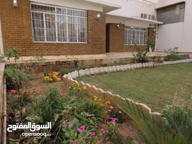 600 m2 4 Bedrooms Townhouse for Rent in Baghdad Qadisiyyah