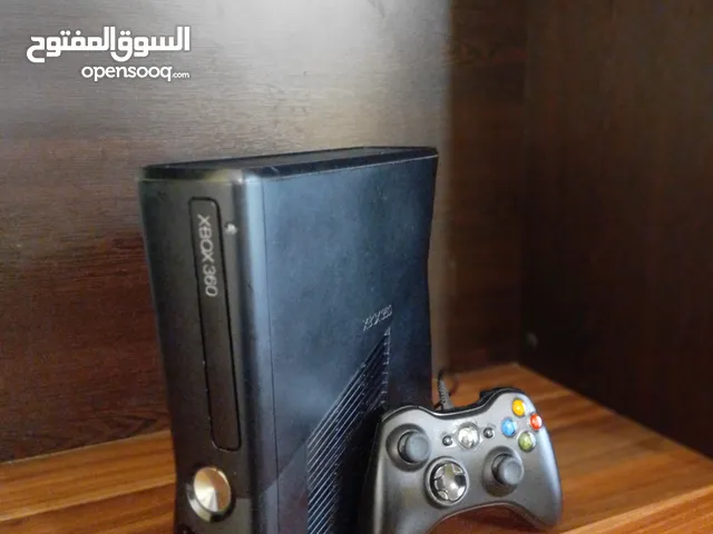 XBOX 360 للبيع معاه 65 لعبه