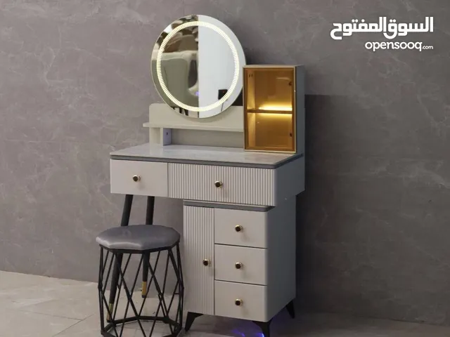 وفرنا لكم قطعا أنيقة وعملية، تجمع بين الذوق الرفيع والسعر المريح، لتكون منازلُكم مرآةً للسكينة .